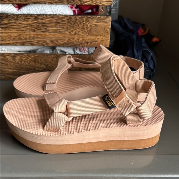 Tan Sport Sandals with Adjustable Straps and Non-Slip Sole - Picture 2 of 2